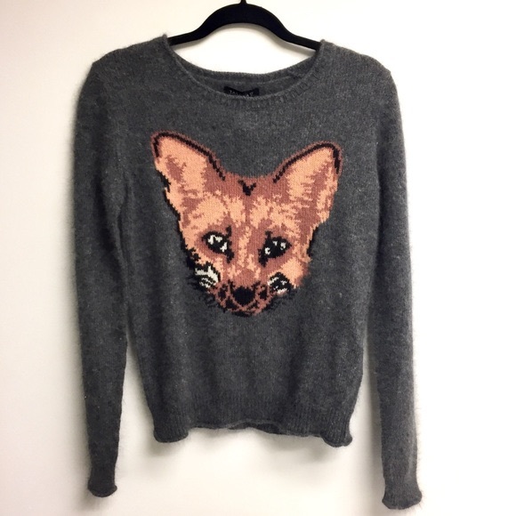 Aritzia Sweaters - SUPER RARE ARITZIA Talula Sweater With Fox